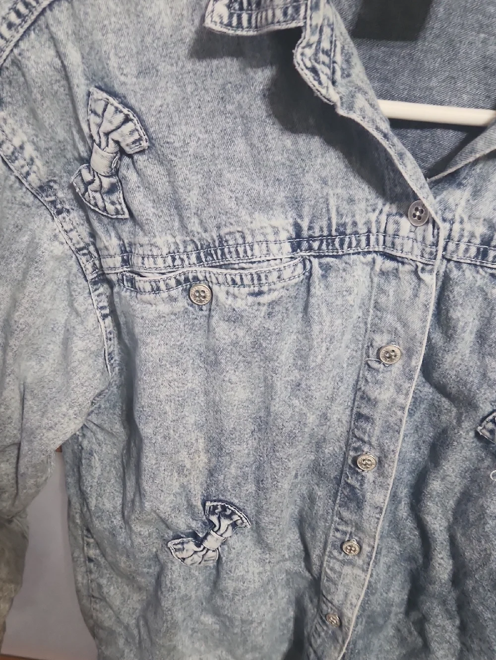 Jordache Vintage Light Wash Womens Denim Button Up Shirt With Bows Size Small